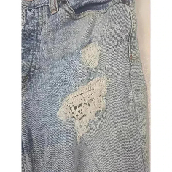 Free People Womens Distressed Light Wash Ripped Frayed Hem Jeans Size W24 - Picture 3 of 9